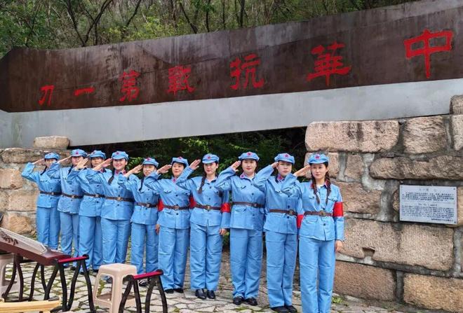 铭记九一八：筝之道教师喜峰口奏响《大刀进行曲(图3)