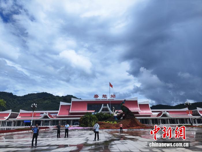 既有速度又有温度！中老铁路架起跨国求学“连心桥”(图5)