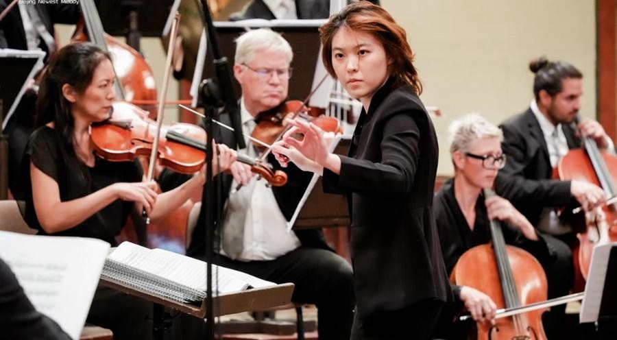 青年指挥家廖偲婕的“三重”音乐人生(图1)