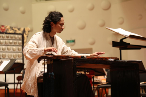 龙凤古筝：何以成为古筝界的“硬通货”？(图2)