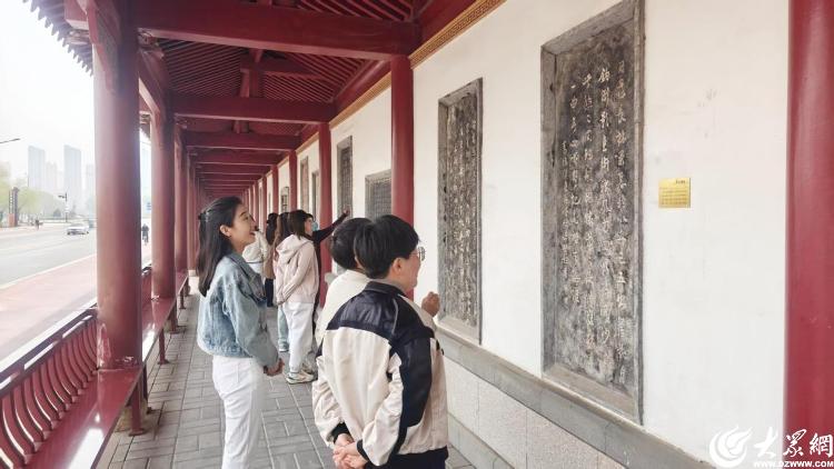 齐河县文化书院点亮青年文化社交圈_大众网(图2)