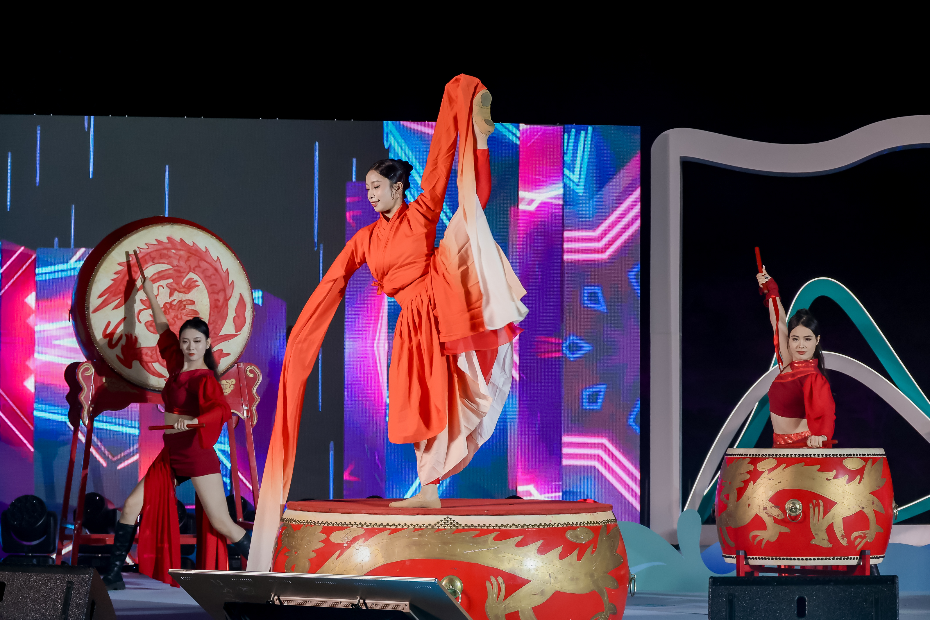 珠江钢琴牵手白水寨开启景区夜游新体验(图4)