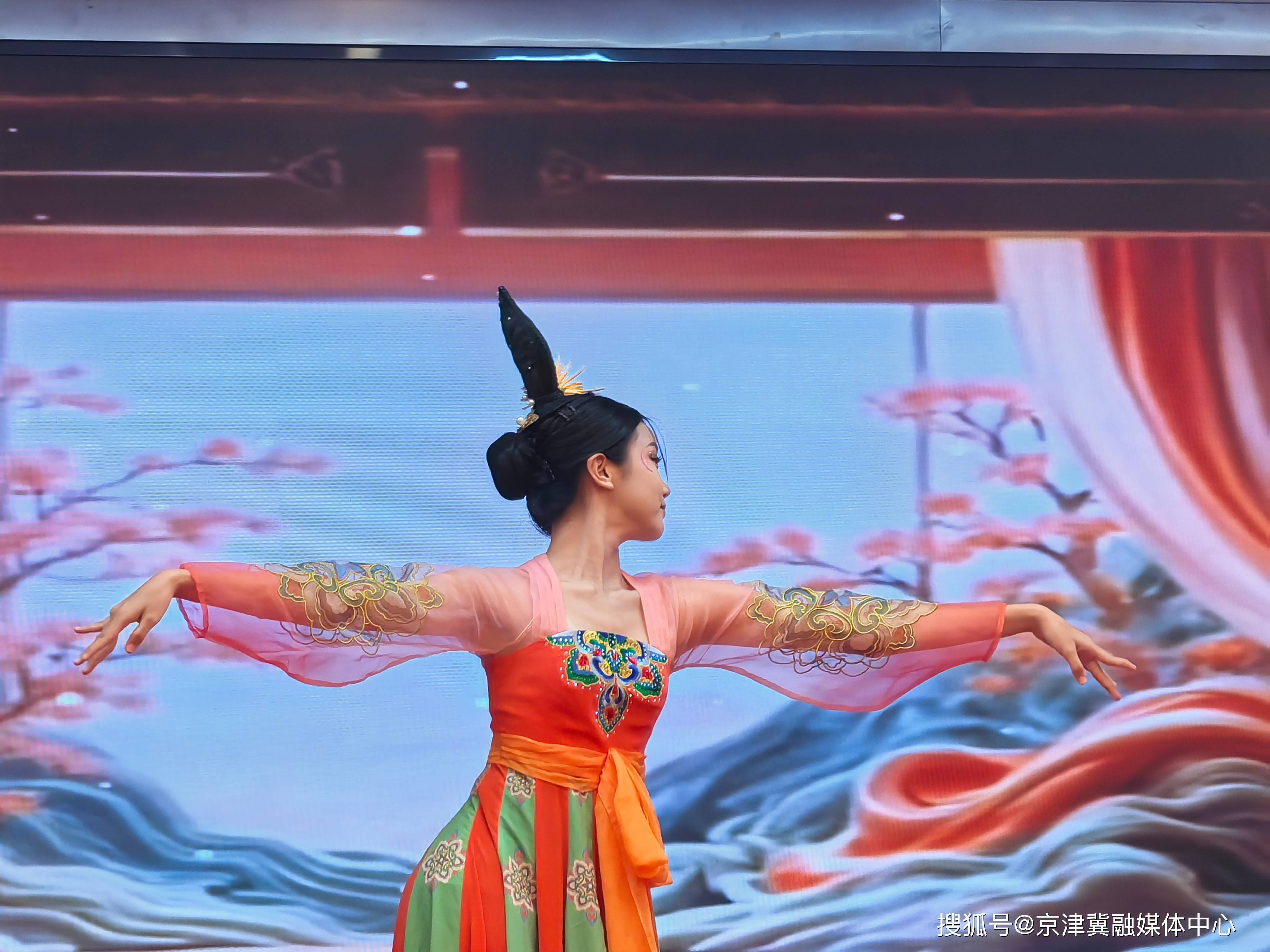 月映溪云雅集盛启！北岳溪云酒中秋品酒活动燃动曲阳(图1)