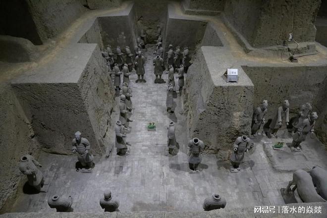 江西挖出战国越王族大墓！23米古筝破纪录铭文揭秘王室身份(图5)