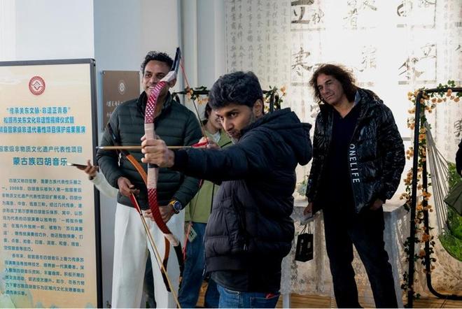 感知幸福中国行非遗“活”在社区奏响民族团结新乐章(图6)