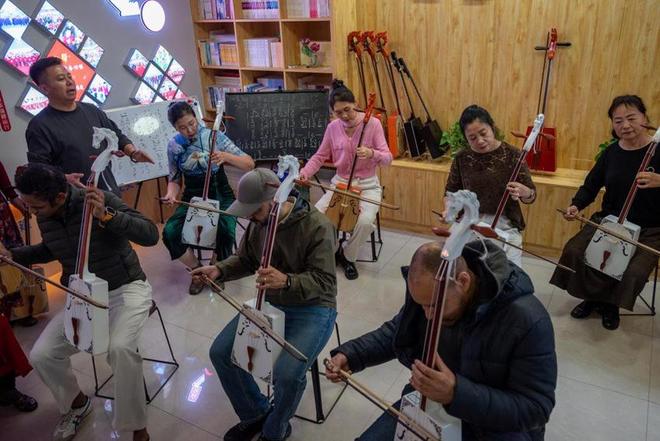 感知幸福中国行｜非遗“活”在社区奏响民族团结新乐章(图12)