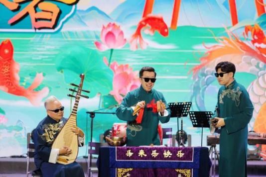 方锦龙李菁领衔跨界国乐相声秀成都将演(图1)