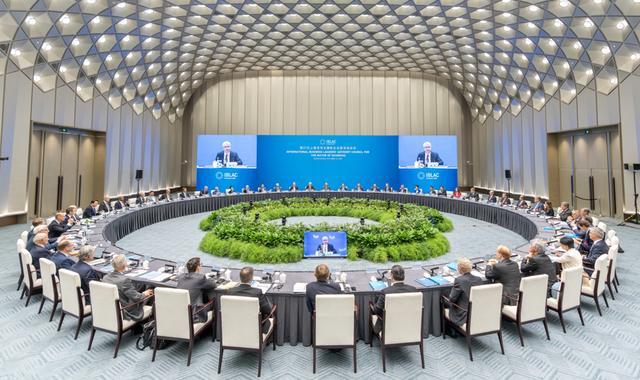 “加力冲刺”与“弹好钢琴”(图2)