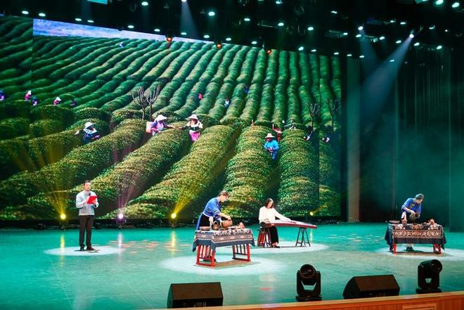 2025中国—东盟教育交流周职业教育国际合作暨“心系四海文通东盟”国际文化交流大使展演活动在安顺职院举行(图9)