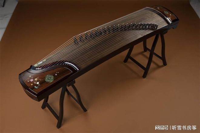 入门级古筝选购：初学者该关注音色还是材料？(图2)