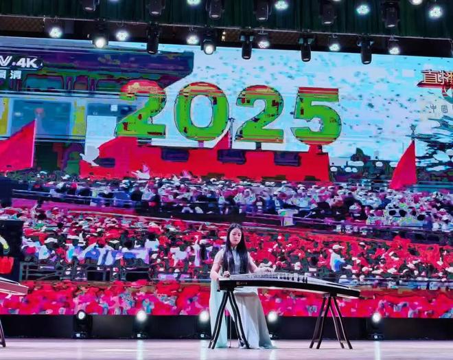 古筝演奏家吕珍赴新疆生产建设兵团第九师白杨市开展文化交流活动(图2)