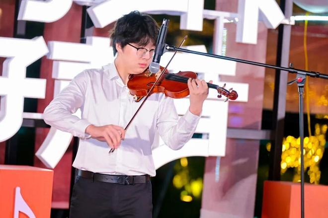 他们从校园走向广场狮子山下声动“爱乐之城”!(图5)