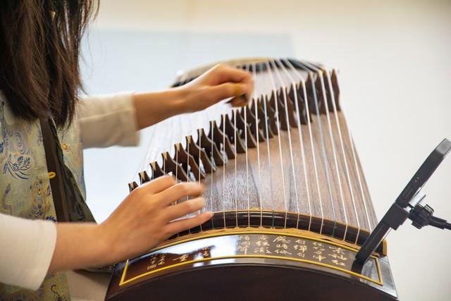 揭秘乐器之美:那些让人心动的声音是如何诞生的?(图1)