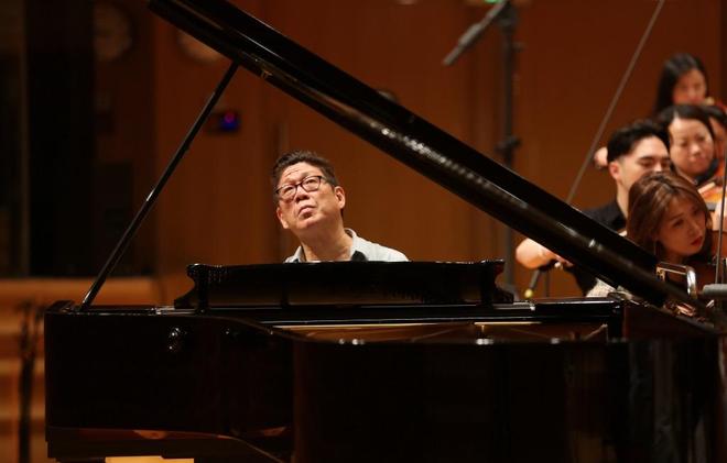 从舞台到讲台钢琴家刘孟捷的双重音乐人生(图2)