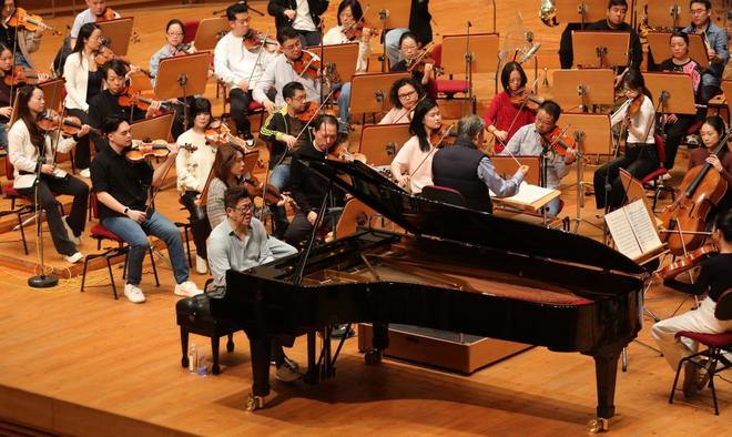 从舞台到讲台钢琴家刘孟捷的双重音乐人生(图3)