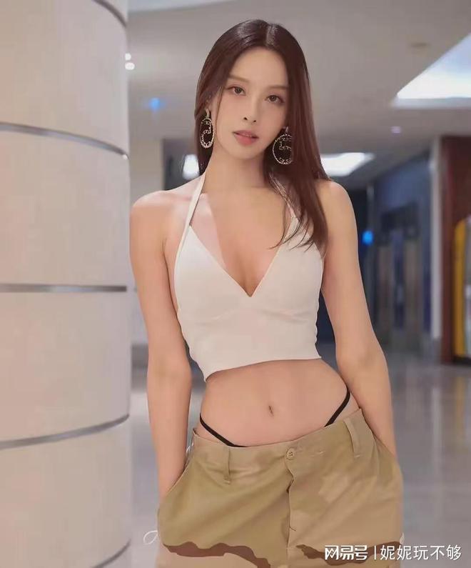 全能女钢琴家：舞蹈健身样样精通男友却背叛了她！(图1)