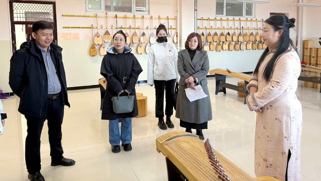 托里县举行“侨暖托里同心助学”教育公益捐赠仪式(图2)