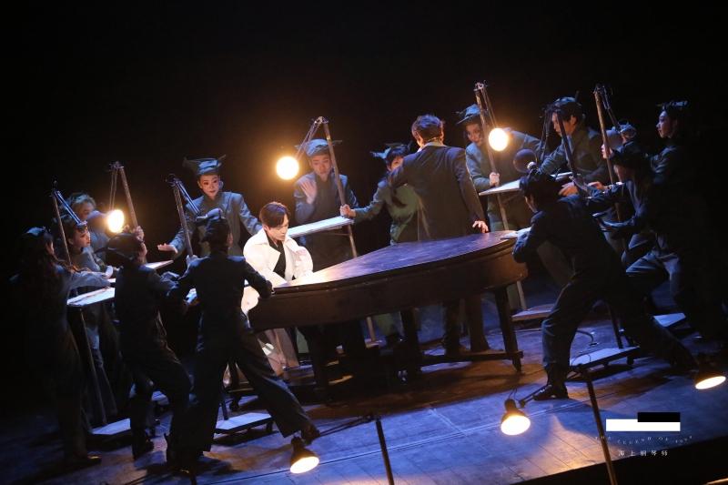 中文原创音乐剧《海上钢琴师》在福州上演(图1)