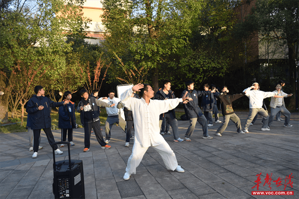 传统文化“火”校园！长沙市周南梅溪湖中学游园会打造沉浸式文化盛宴(图3)