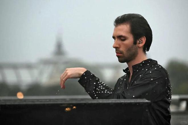 《候场》对话法国钢琴家康托罗夫：一夜成名背后(图1)