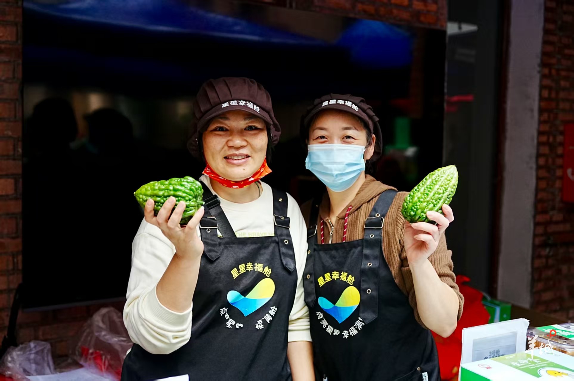 广州花都“星星幸福舱”推出“家庭岗”星妈可与孤独症孩子共同上班(图1)