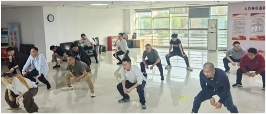 重庆两江新区“艺术提升进社区”掀起市民文艺学习热潮(图2)