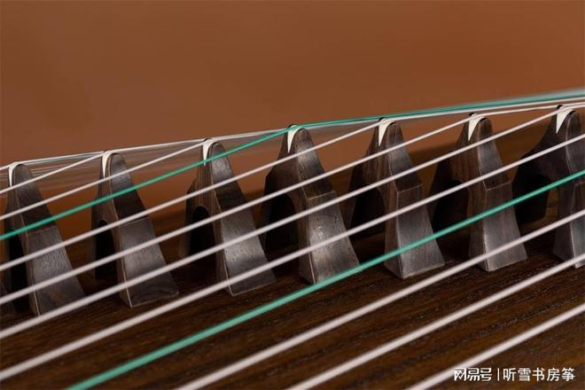 瑶鸾Y103:音色纯、手感佳初学者从入门到进阶的宝藏古筝(图3)