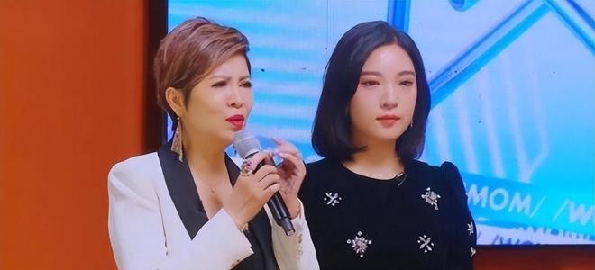 歌手杭天琪：我这辈子最正确的决定就是43岁高龄为小丈夫生儿子(图3)