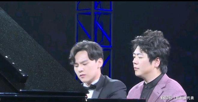 李亚鹏现身陈光标家：妻子罕见露面！儿子就读名校评论区忙催婚(图16)