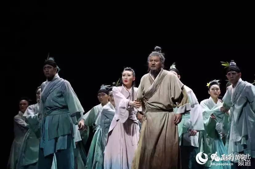 黄陂文化磅礴呈现众人看得热血沸腾！舞剧《花木兰》琴台上演。(图1)